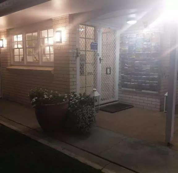Surf Street Motel