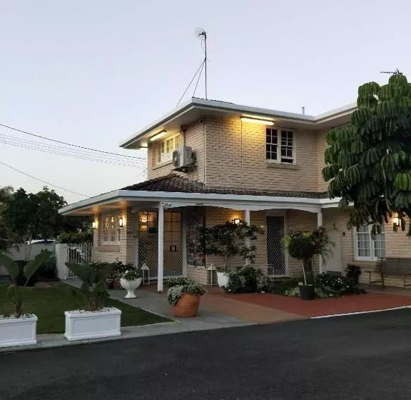 Surf Street Motel