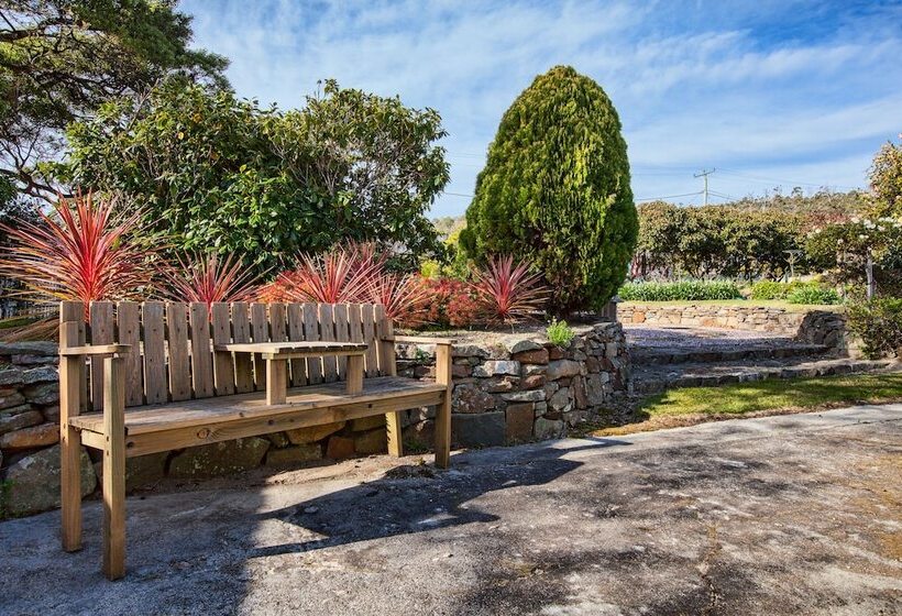 Wintersun Gardens Motel