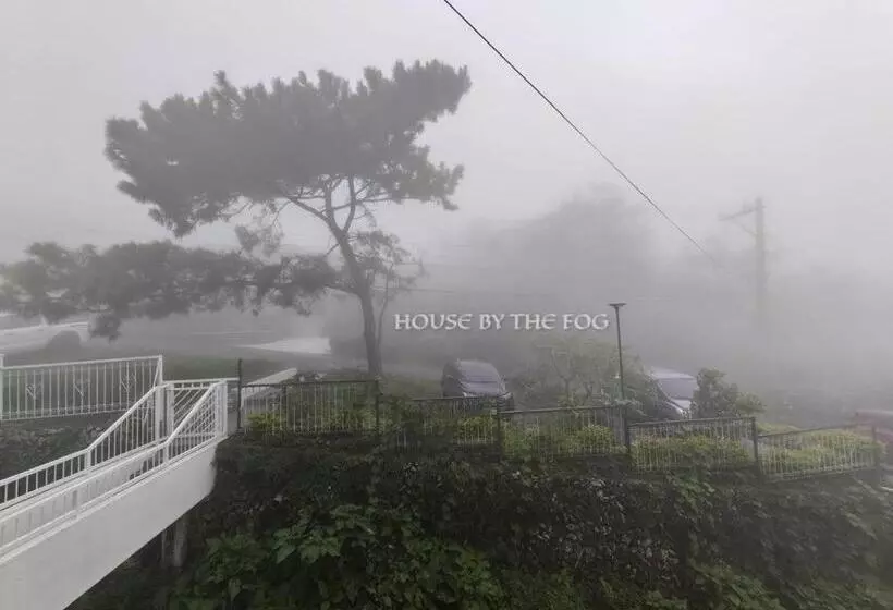 ベッドアンドブレックファースト House By The Fog  Suite Room