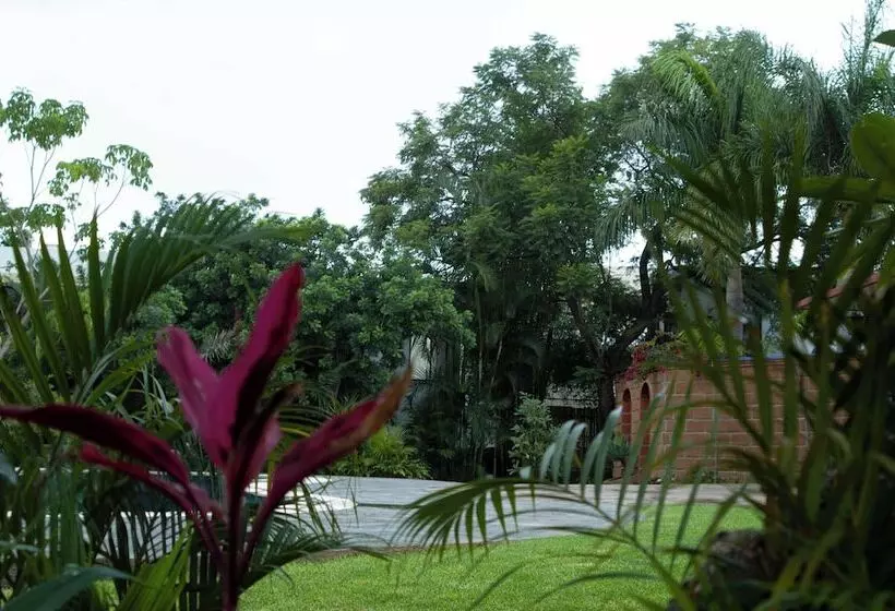 Cuernavaca Eden Hotel Boutique Doble