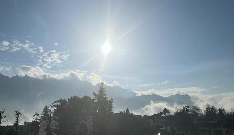 هتل Sunshineview Sapa