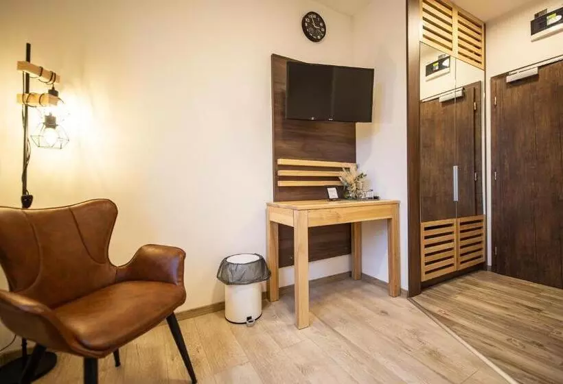 Majatalo Penzión Esprit