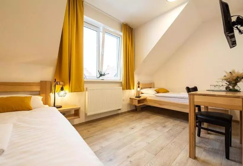 Majatalo Penzión Esprit