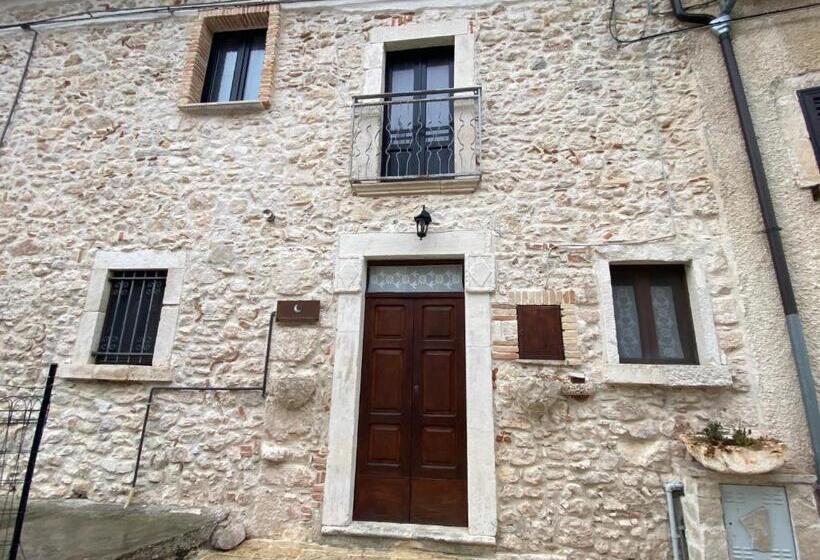 ペンション Sognando Bominaco   Dimora San Pellegrino