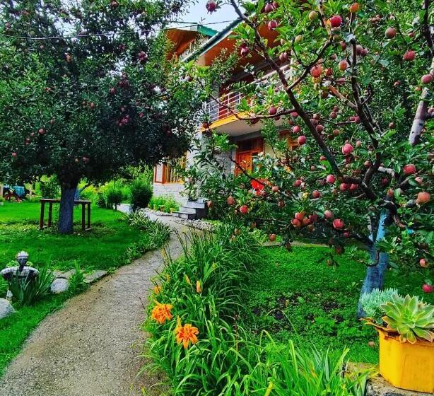 צימר Cascade Mountain Retreat Manali