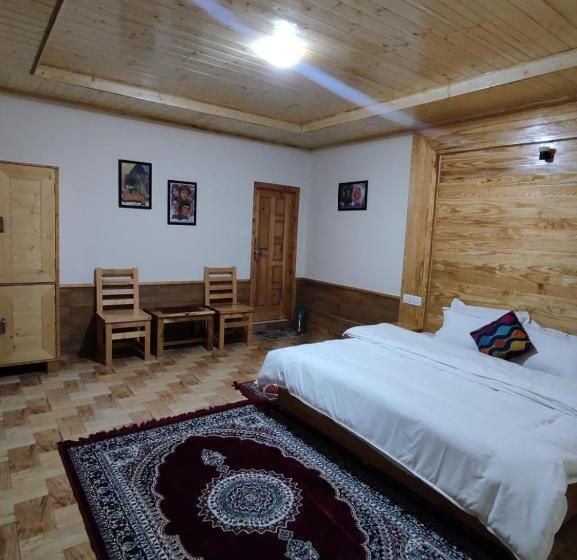 צימר Cascade Mountain Retreat Manali