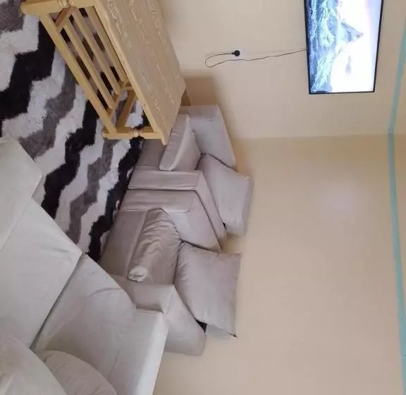 تختخواب و صبحانه Eagles Haven Apartments Githunguri