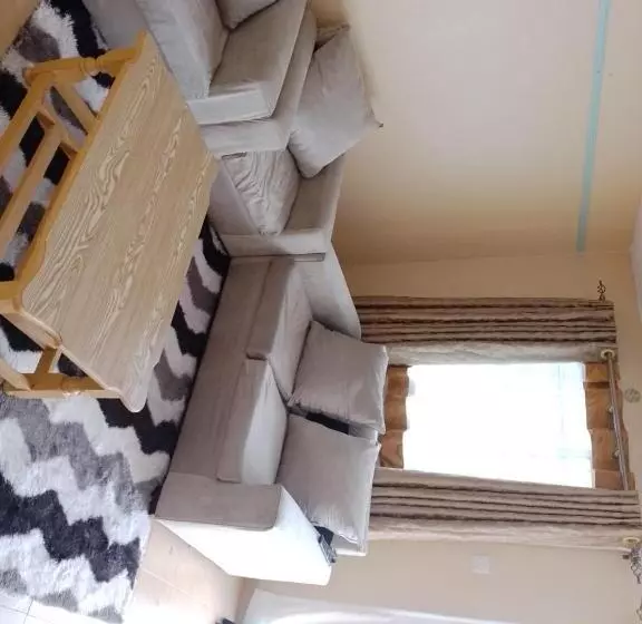 تختخواب و صبحانه Eagles Haven Apartments Githunguri