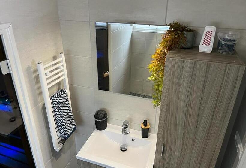 צימר T Pothuuske