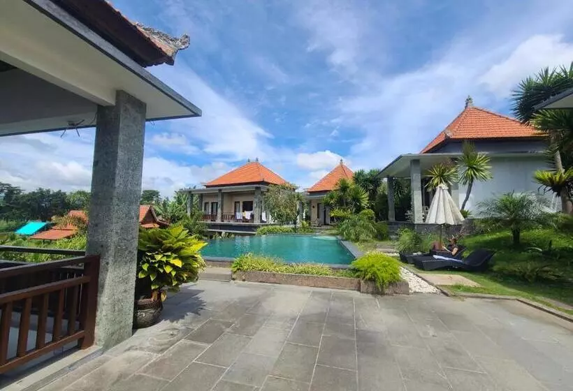 Aamiaismajoitus (B&B) The Villa Danu