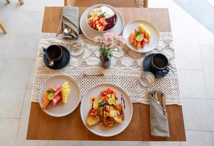 Aamiaismajoitus (B&B) Villa Rabita