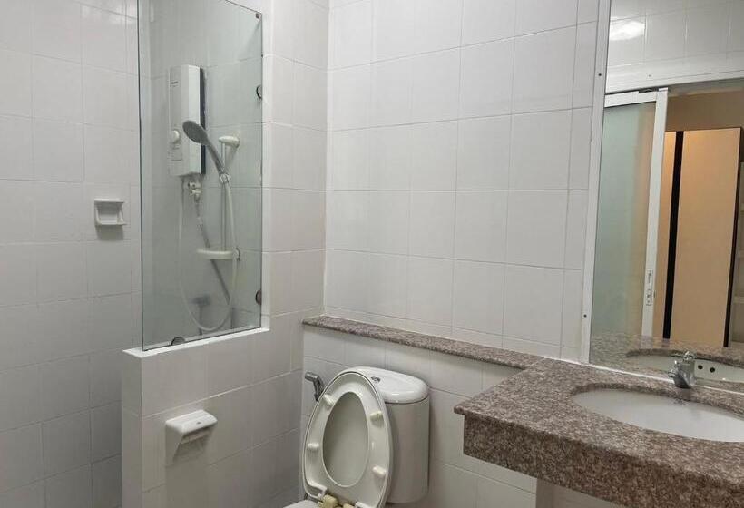 Hotel โรงแรม ปารวี บูทีค เชียงราย