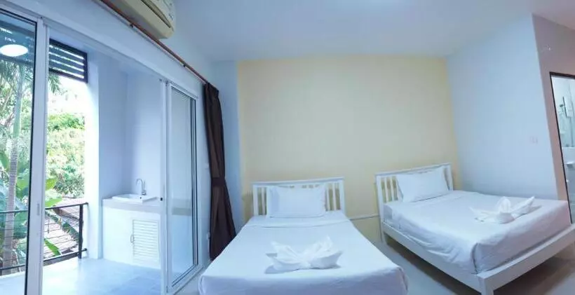 Hotelli โรงแรม ปารวี บูทีค เชียงราย