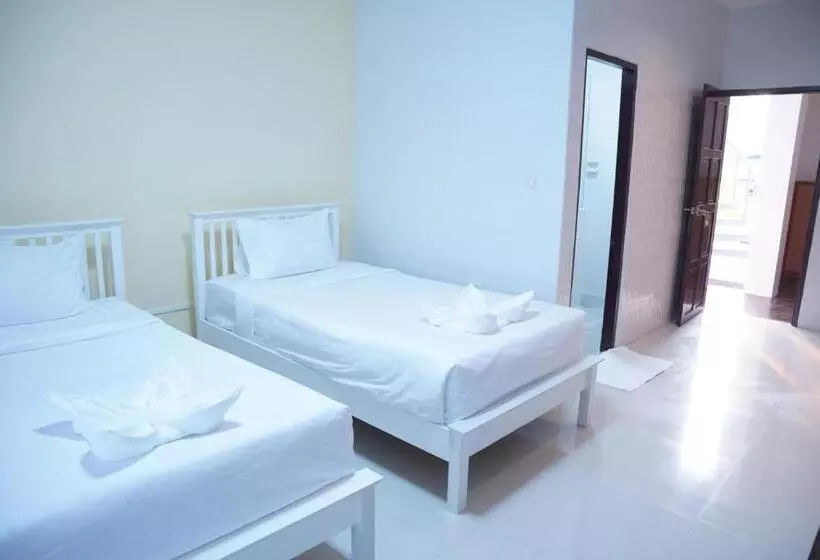 Hotelli โรงแรม ปารวี บูทีค เชียงราย