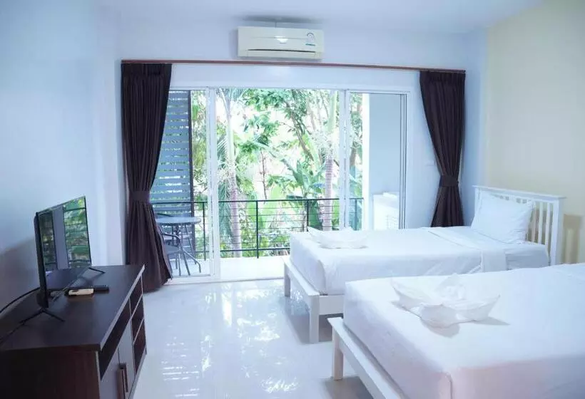 Hotelli โรงแรม ปารวี บูทีค เชียงราย