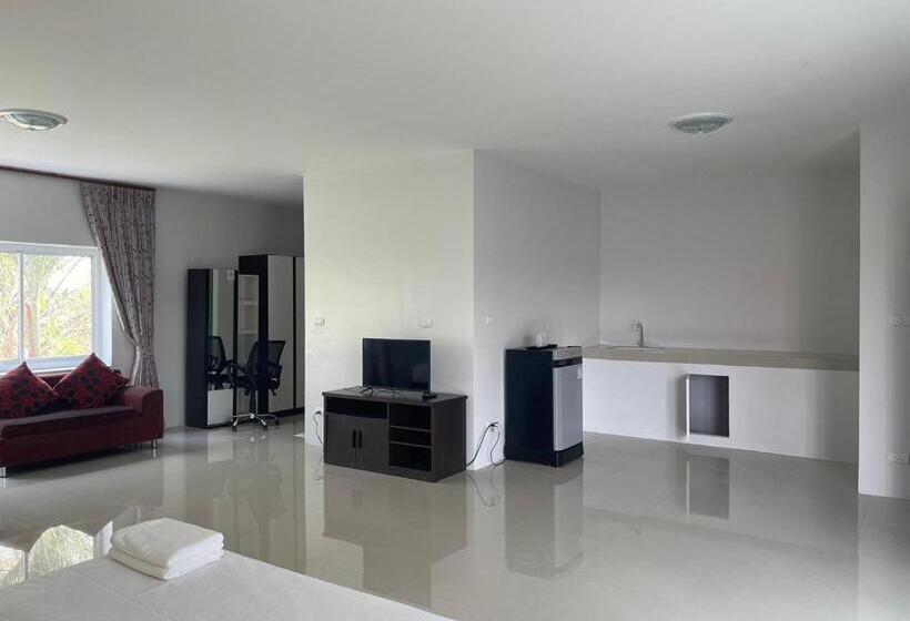 Hotel โรงแรม ปารวี บูทีค เชียงราย