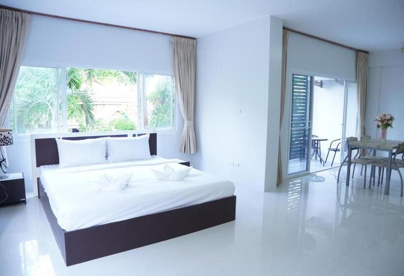 Hotel โรงแรม ปารวี บูทีค เชียงราย