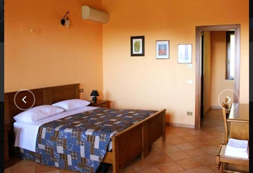 בית מלון כפרי Agriturismo La Scalera