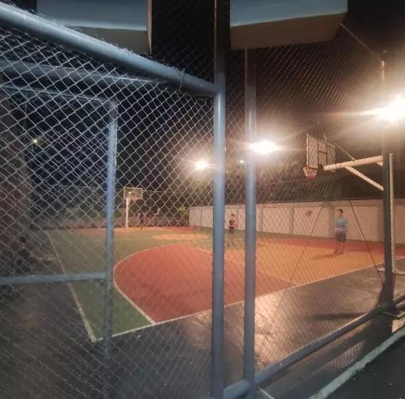 Hotelli Capital O 93854 Apartemen Sayana By Sentra Jaya