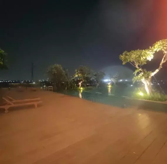 Hotelli Capital O 93854 Apartemen Sayana By Sentra Jaya