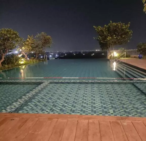 Hotelli Capital O 93854 Apartemen Sayana By Sentra Jaya