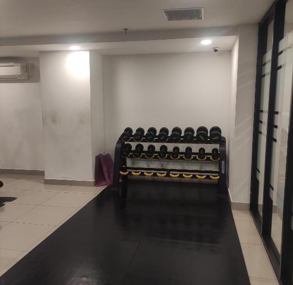 Szálloda Capital O 93854 Apartemen Sayana By Sentra Jaya