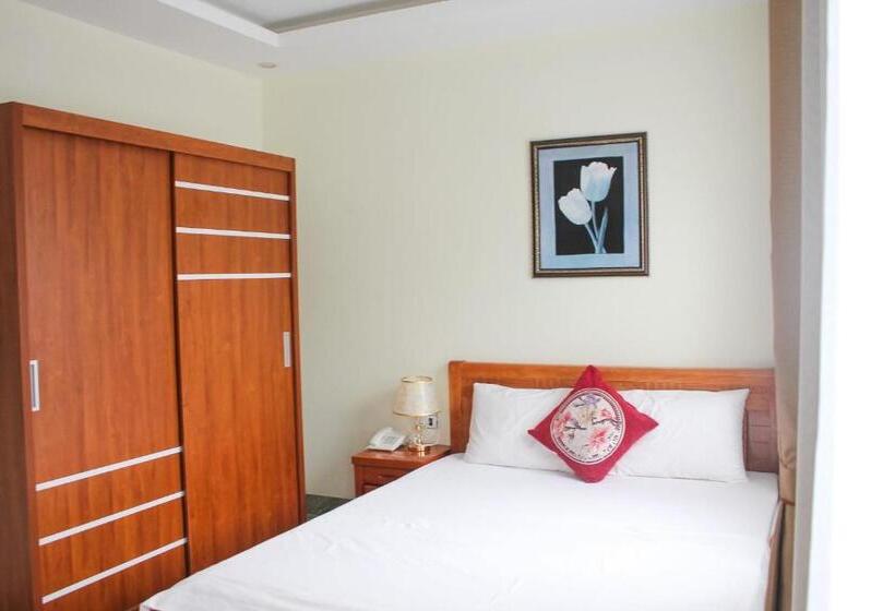 Hotel Lan Tường