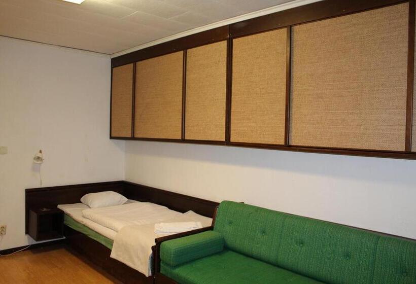 הוסטל Emmaboda Hotell Amigo Long Stay