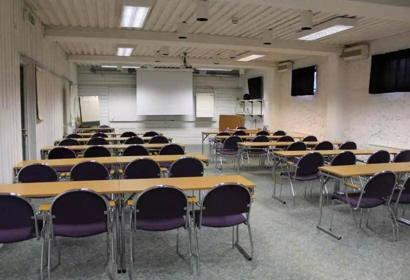 ユースホステル Emmaboda Hotell Amigo Long Stay