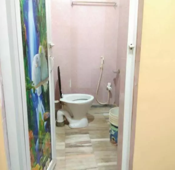پانسیون Anirudha Guest House