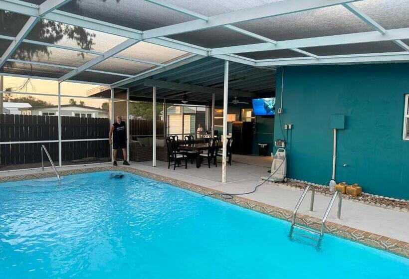 Panzió Beautiful Pool House Port Charlotte