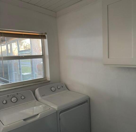 Panzió Beautiful Pool House Port Charlotte