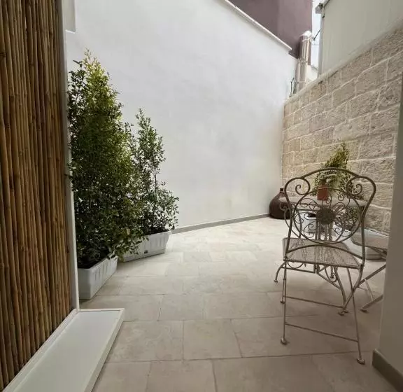 پانسیون Dimora Lara