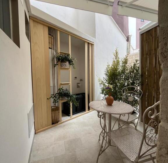 پانسیون Dimora Lara