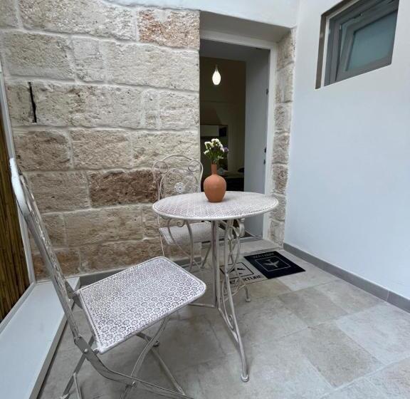 پانسیون Dimora Lara