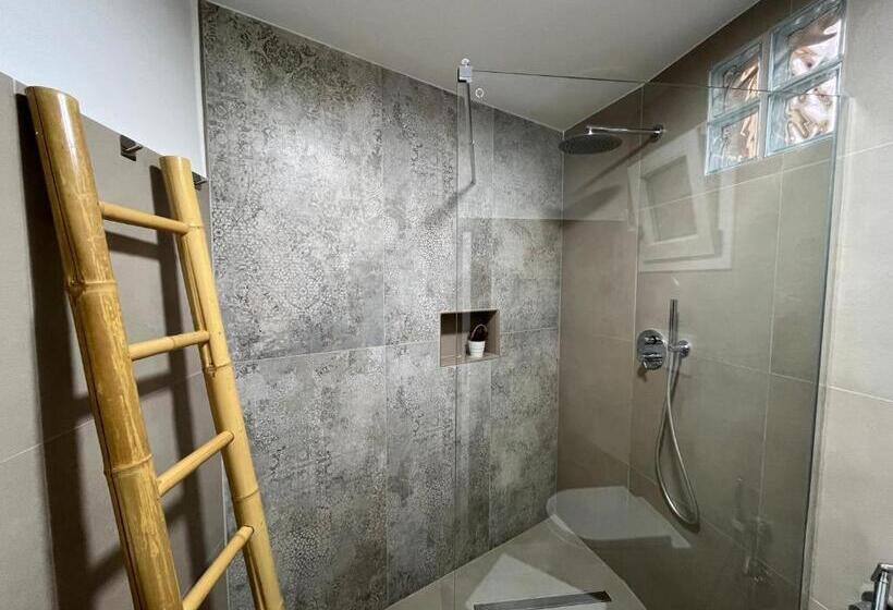 پانسیون Dimora Lara