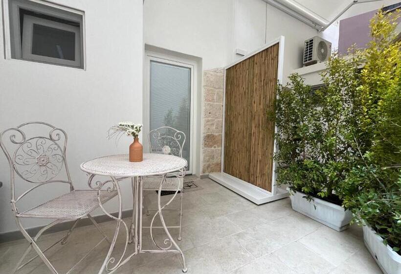 پانسیون Dimora Lara