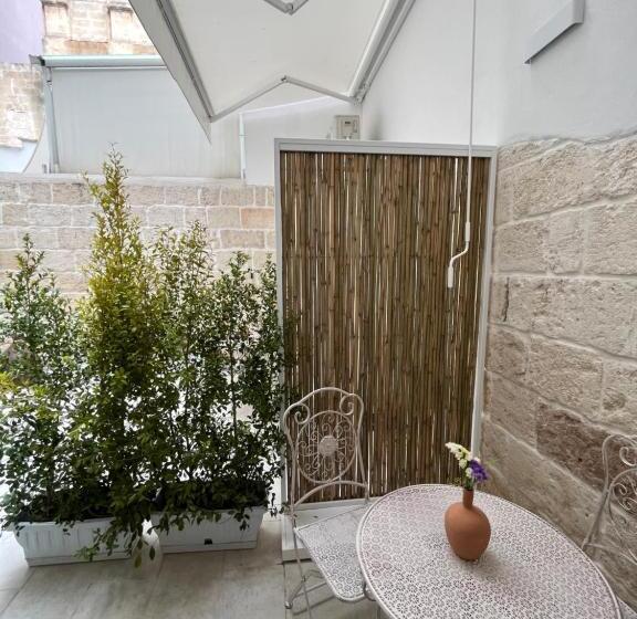 پانسیون Dimora Lara