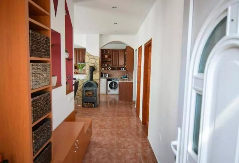 ペンション Marco Art Vendégház For 1  8 Persons