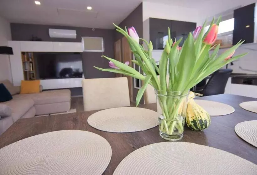 ペンション Marco Art Vendégház For 1  8 Persons