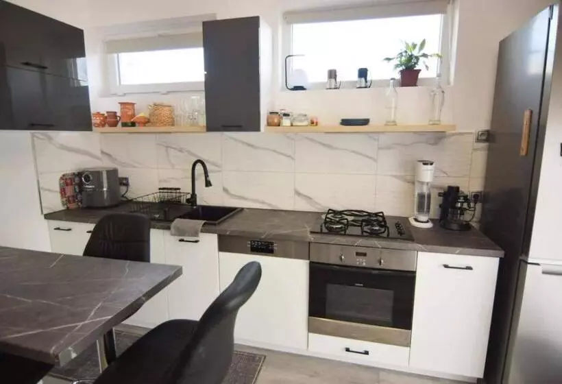 ペンション Marco Art Vendégház For 1  8 Persons