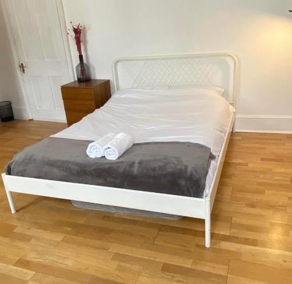 پانسیون Victoria Mansions