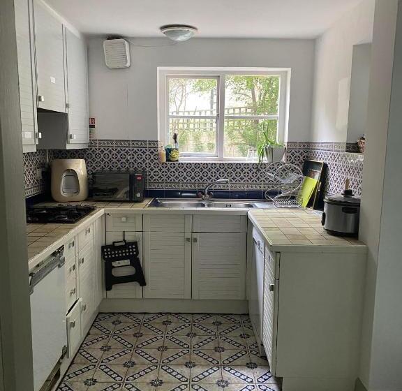 پانسیون Victoria Mansions