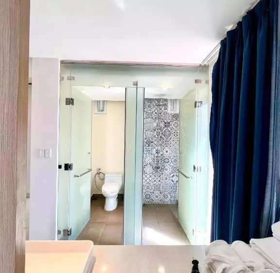 تختخواب و صبحانه Luxury Villa 01   Relax   Fun   Near Vung Tau
