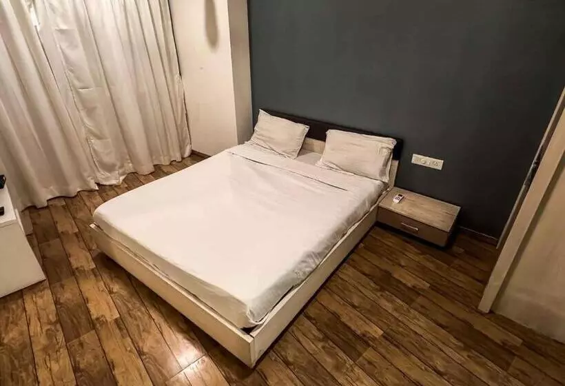 ホテル Ambition Studio Apartment At Rajhans Belliza