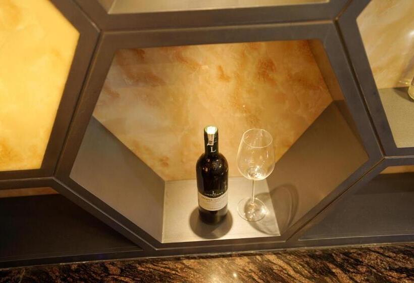 בית מלון כפרי Kingston Paradise