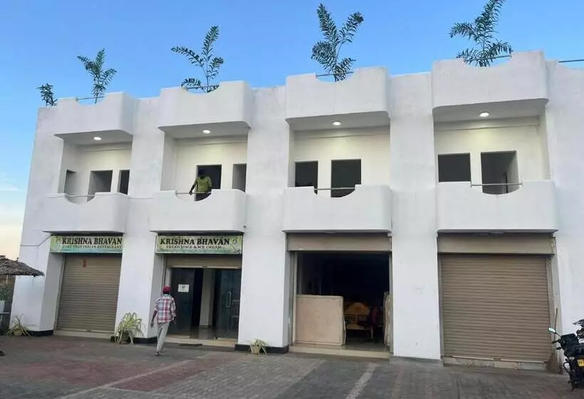 ホテル Krishna Bhavan