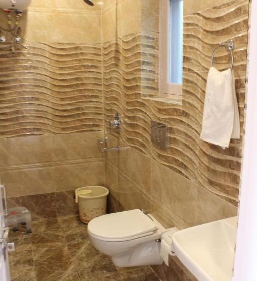 בית מלון כפרי Pine Retreat Shimla