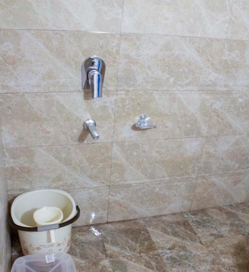 בית מלון כפרי Pine Retreat Shimla